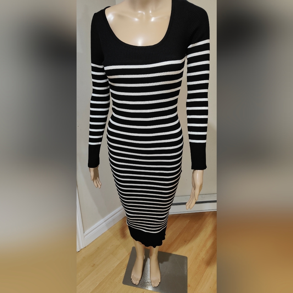 Elegant Black and White Striped Long Sleeve Dress